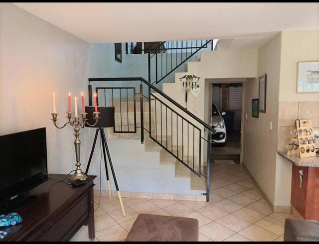 4 BEDROOM DUPLEX FOR SALE IN HAZELDEAN
